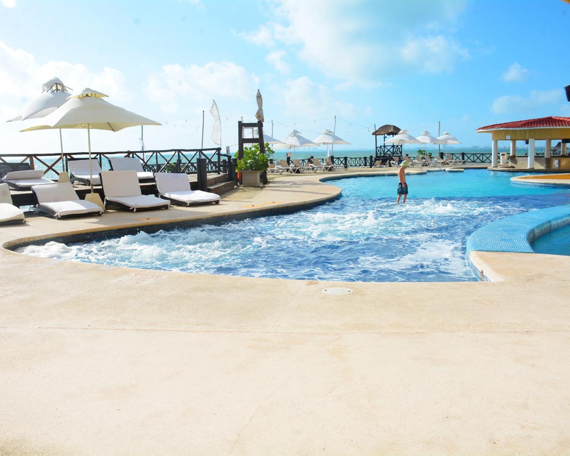 All Ritmo Cancun Resort & Water Park Exterior photo